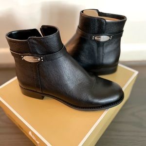 Michael Kors Finley Flat Leather Booties - 7M